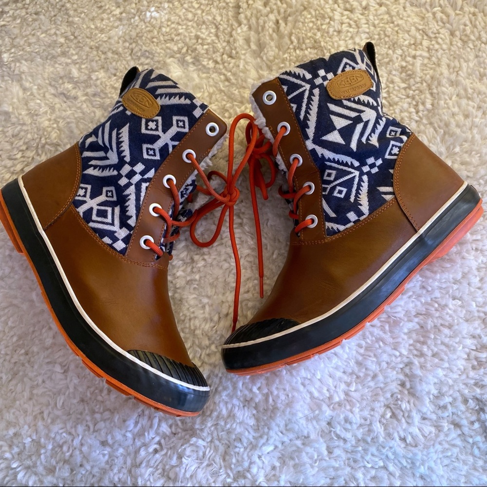 Keen Elsa Aztec Tribal Print Winter Boots SZ 10